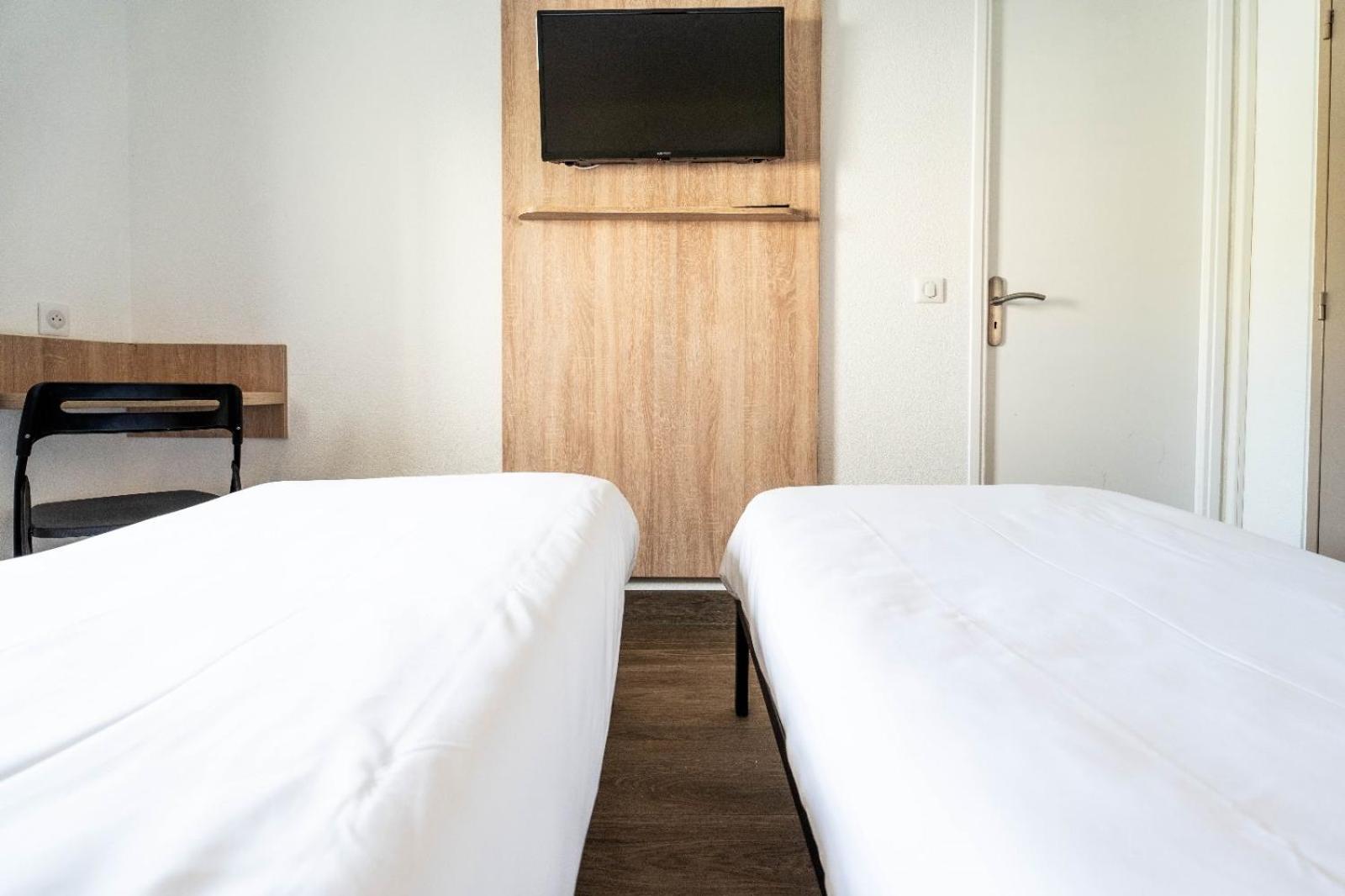Kyriad Direct Brignoles - Provence Verte Экстерьер фото