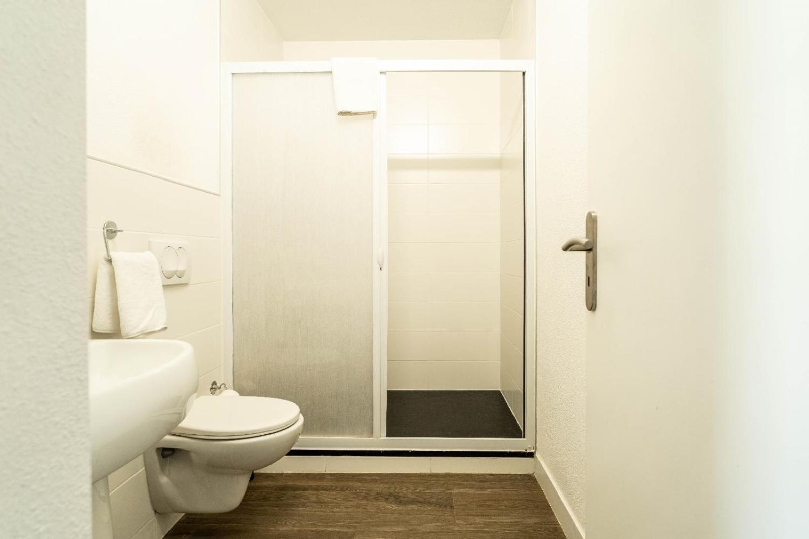 Kyriad Direct Brignoles - Provence Verte Экстерьер фото