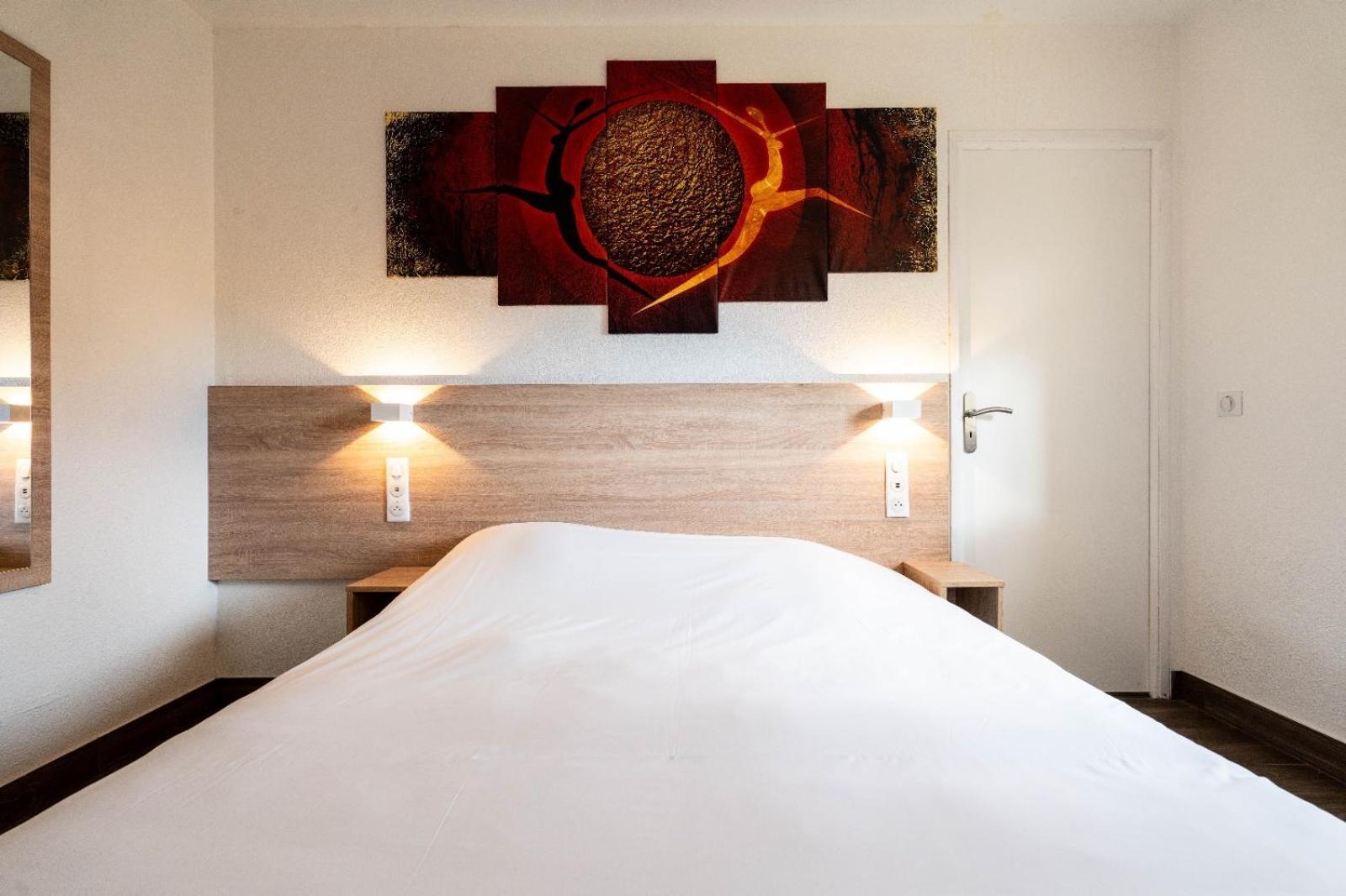 Kyriad Direct Brignoles - Provence Verte Экстерьер фото