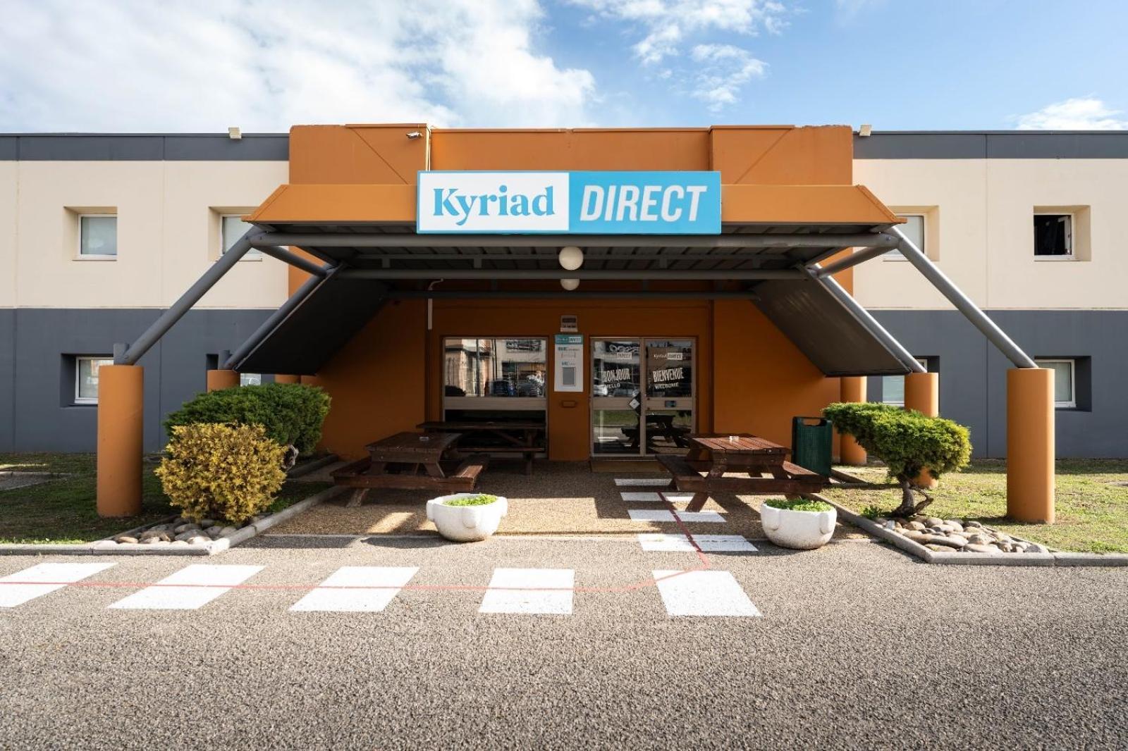 Kyriad Direct Brignoles - Provence Verte Экстерьер фото
